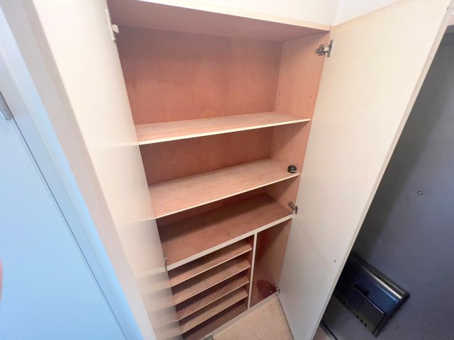 収納　大きいシューズボックスは靴がいっぱい入れれますね。