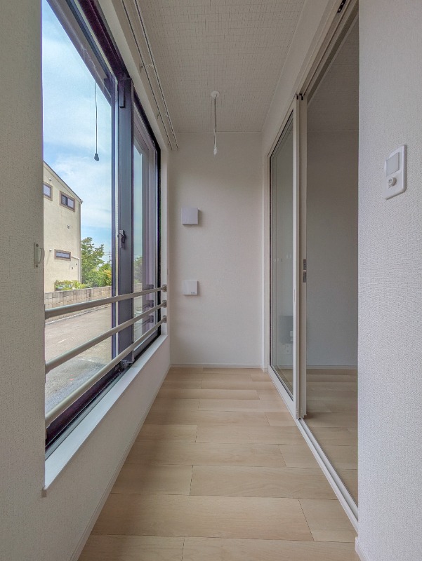 バルコニー　図面と現状に相違がある場合には現状を優先