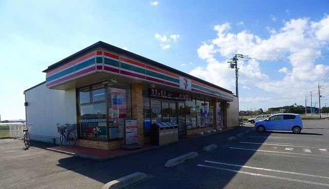 コンビニ　セブンイレブン（コンビニ）まで310m