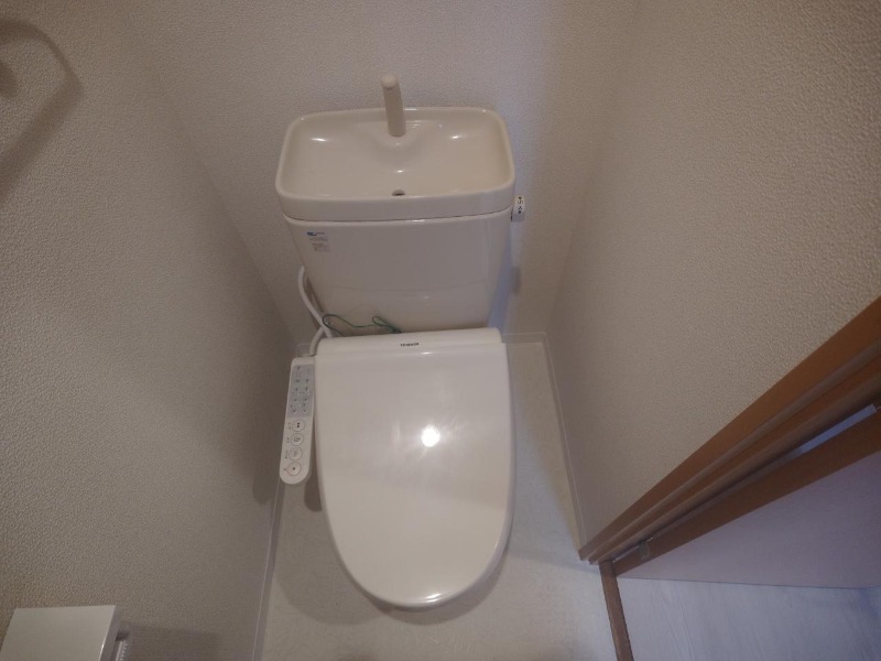 トイレ　別号室イメージ