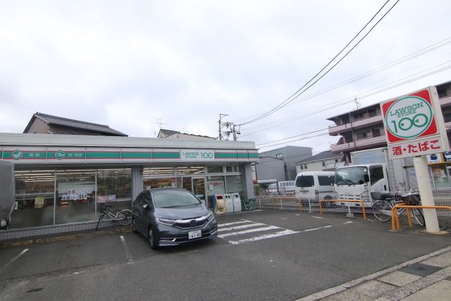 コンビニ　ローソンストア１００　西区比良店（コンビニ）まで500m