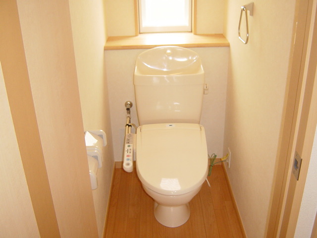 トイレ　トイレ