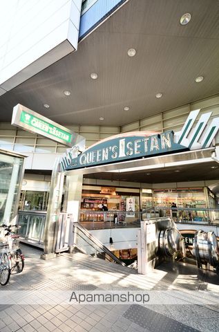 コンビニ　セブンイレブン（コンビニ）まで439m