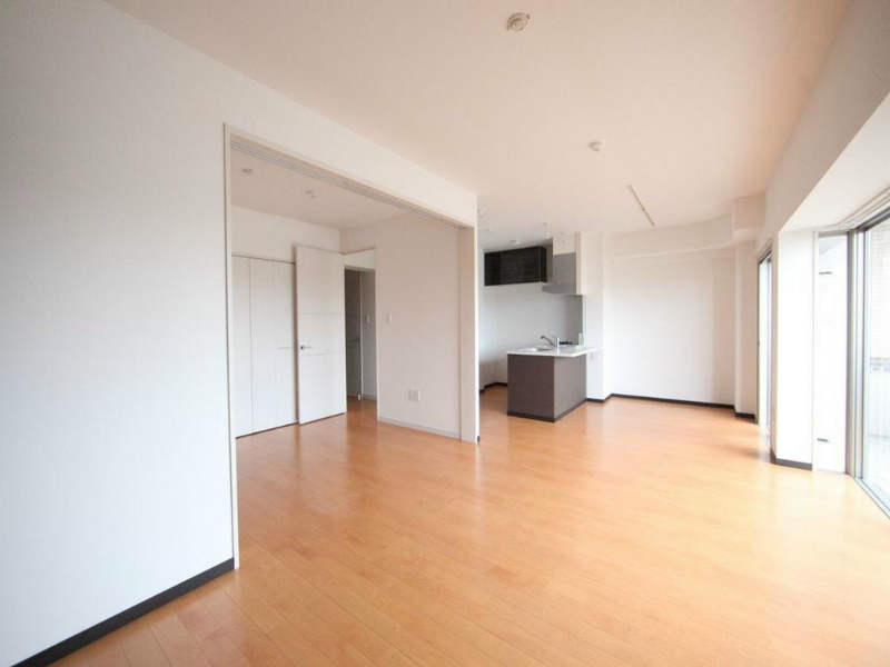 居室・リビング　ＬＤＫ17.8帖　洋室6帖とつなげても仕切っても使えます