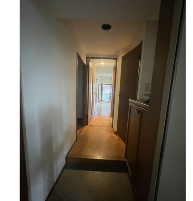 玄関　落ち着いた玄関です