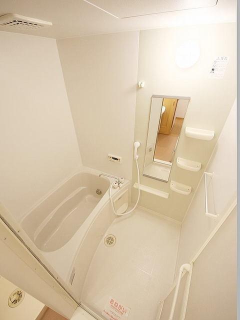 バス・シャワールーム　バスルーム