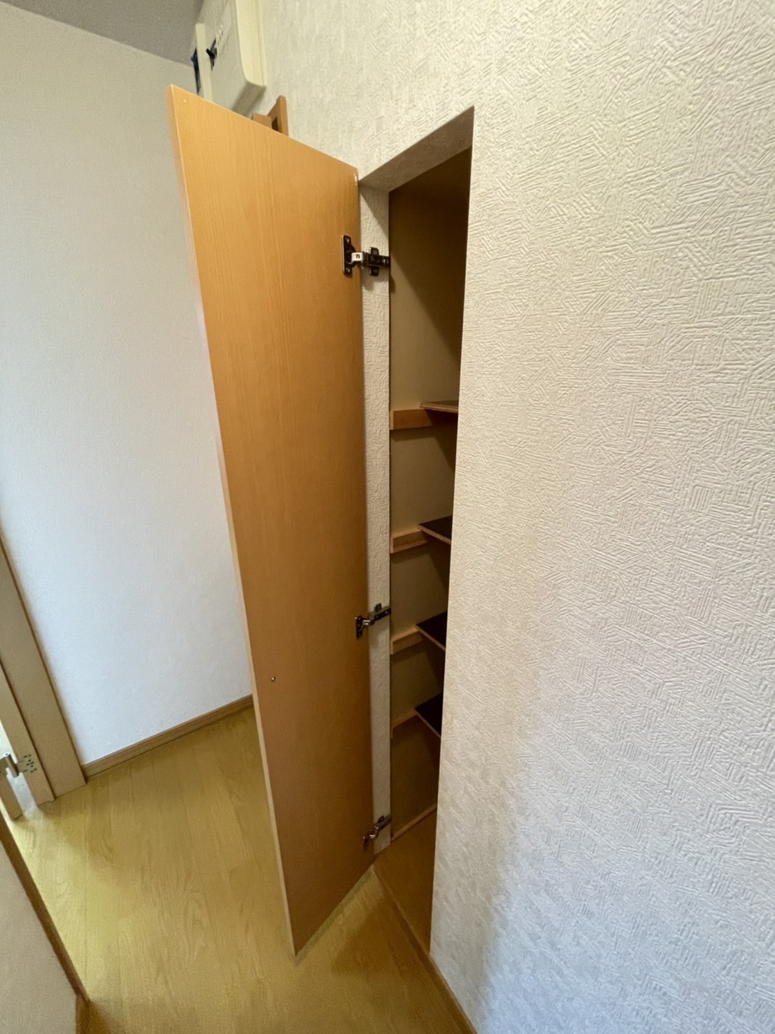 玄関　他号室のお写真です。参考にご覧ください。