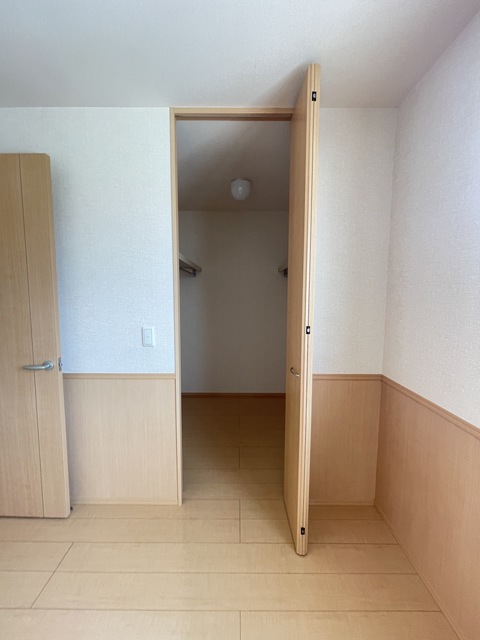 収納　別部屋参考写真です