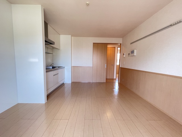 居室・リビング　別部屋参考写真です