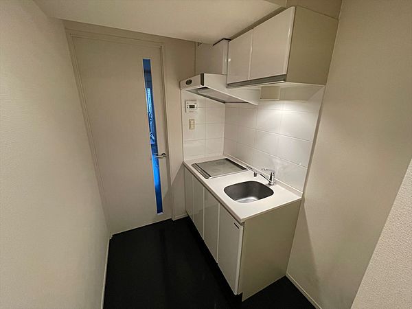 キッチン　コンパクトなキッチンで掃除もラクラク