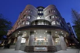 小学校　中央区立月島第三小学校（小学校）まで658m