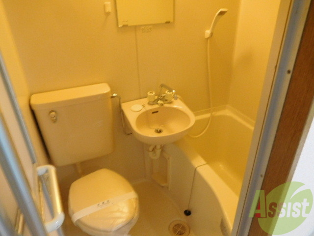 バス・シャワールーム　お風呂鏡付きです