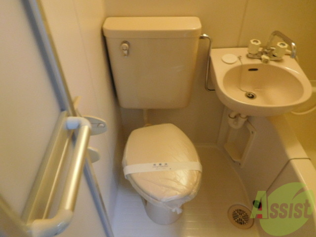 トイレ　お風呂、トイレ、洗面台が一緒のユニットタイプお掃除ラクラク