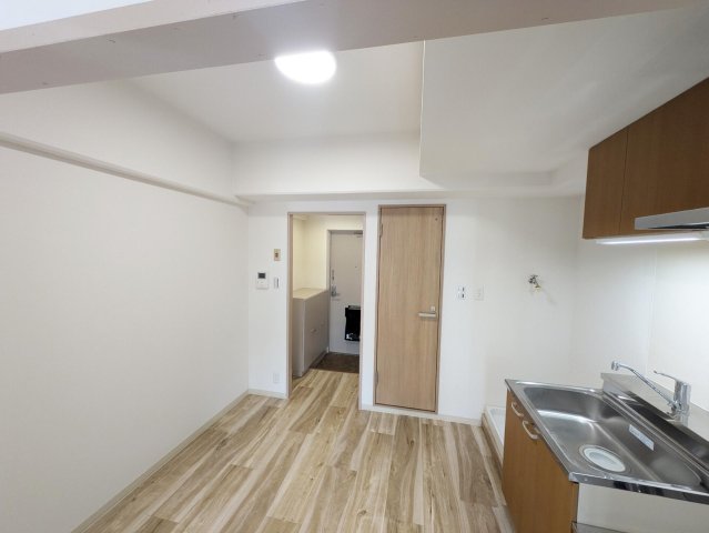 その他部屋・スペース　ダイニングは天井が高くて開放的！