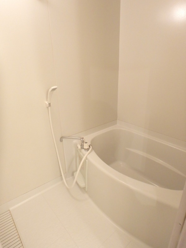 バス・シャワールーム　図面と現状に相違がある場合には現状を優先．．．