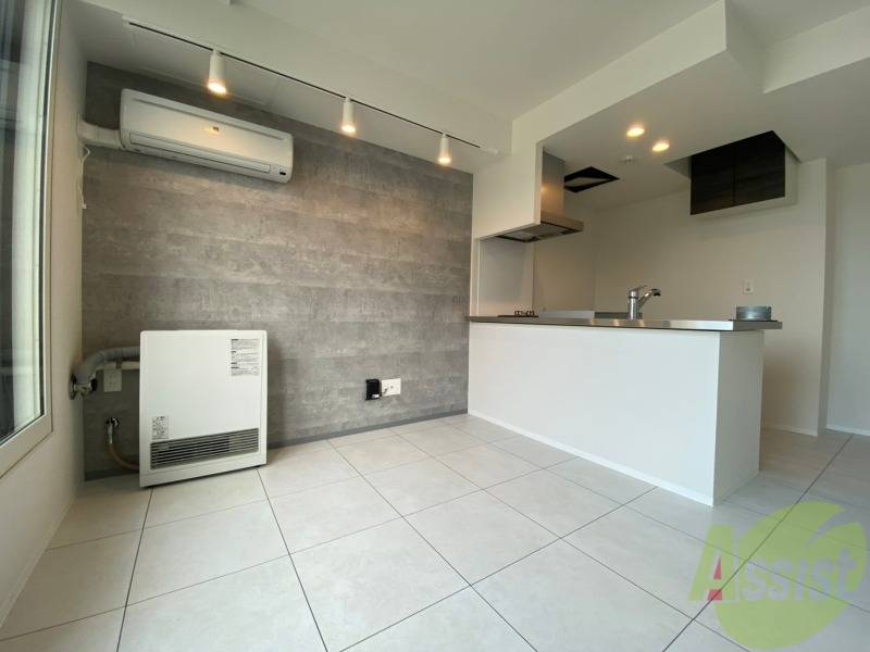 居室・リビング　広くてキレイなお部屋が広がっていて、充実した生活が送れそう。