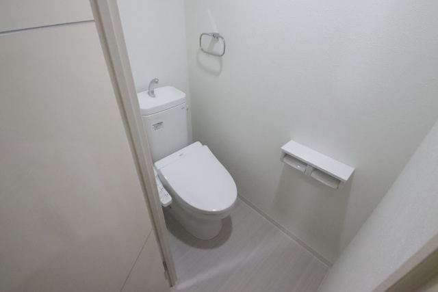 トイレ　※別室の参考写真の為、現況優先です。