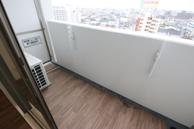 バルコニー　※別室の参考写真の為、現況優先です。