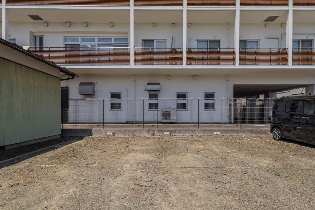 駐車場　駐車場