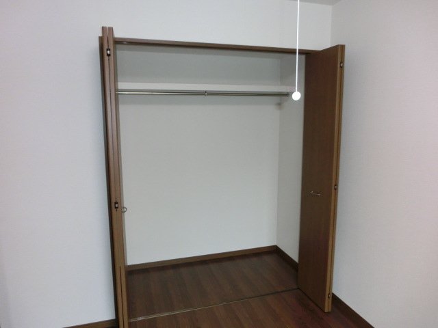 収納　洋室収納