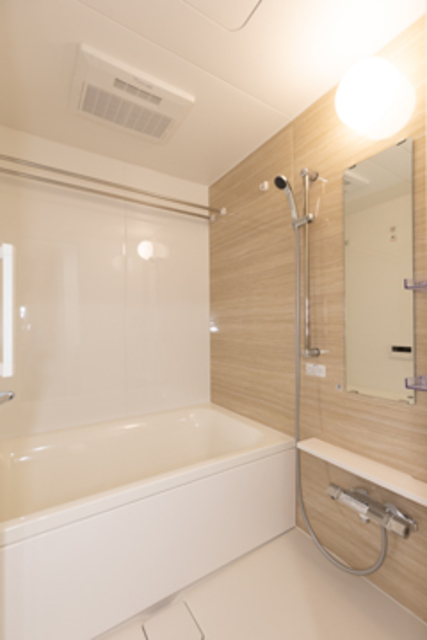 バス・シャワールーム　※写真は同タイプ住戸です。
