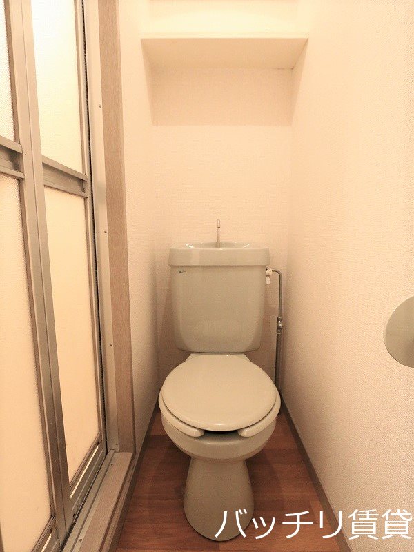 トイレ　同型タイプの為現状優先