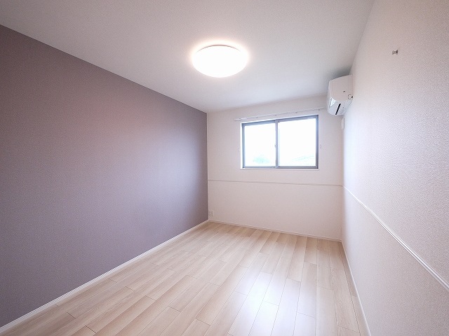 その他部屋・スペース　使い勝手のいい寝室です