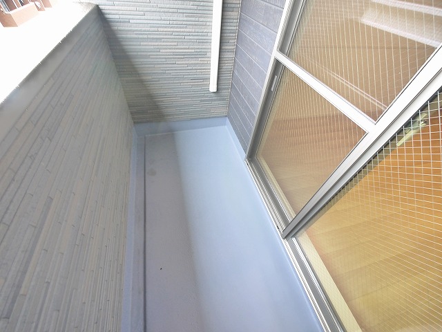 バルコニー　バルコニーからの眺めを楽しみながら食事をしませんか