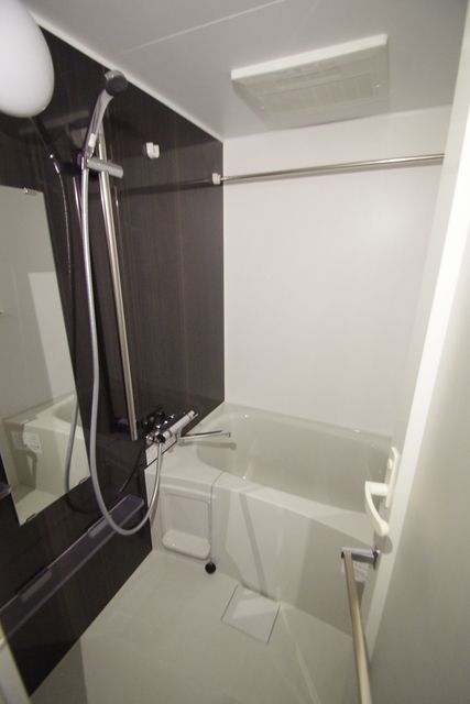 バス・シャワールーム　★お問い合わせはタウンハウジング町田店まで★