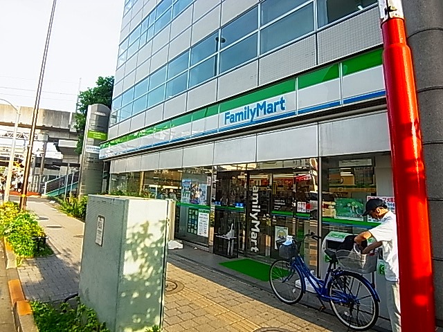 コンビニ　ファミリーマート　千住警察署前店（コンビニ）まで459m