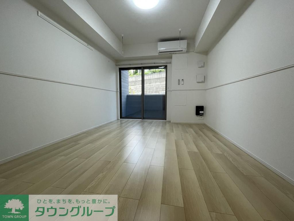 居室・リビング　駐車場