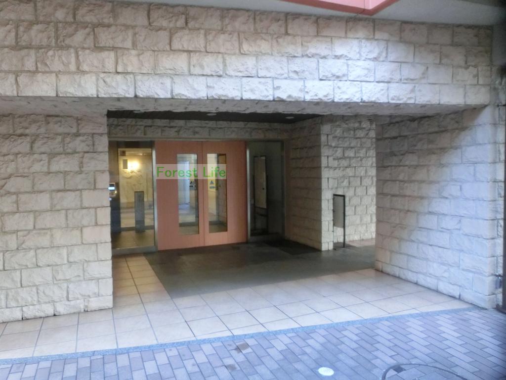 エントランス　オートロック付き