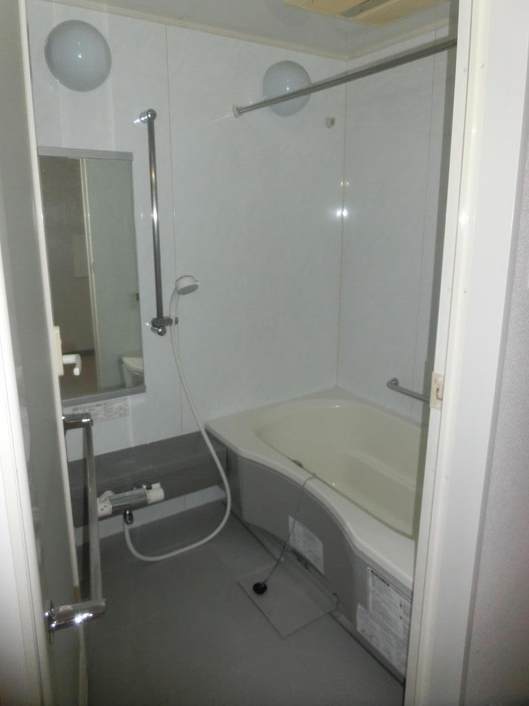 バス・シャワールーム　追炊きと浴室乾燥ついてます