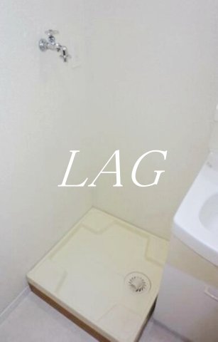 その他設備　室内洗濯機置場になります。