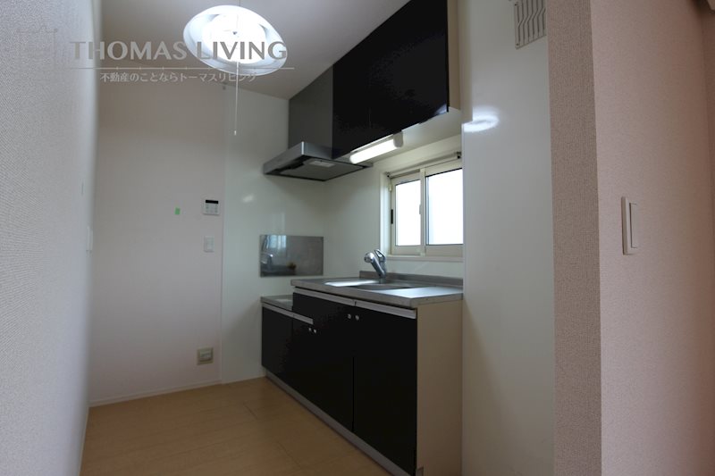 キッチン　窓も付いていて換気も出来ます