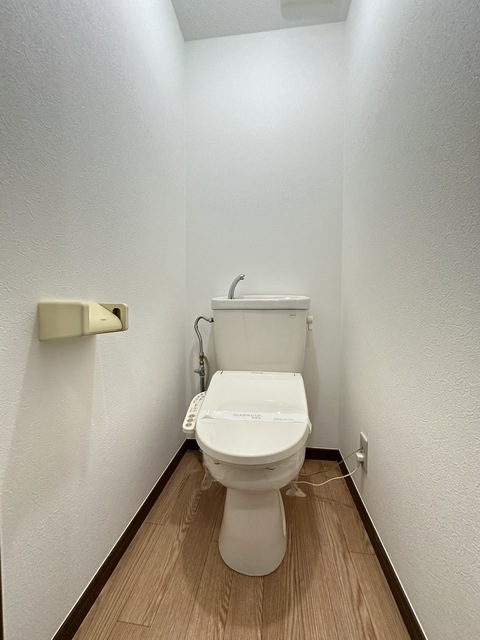 トイレ　別部屋参考写真です