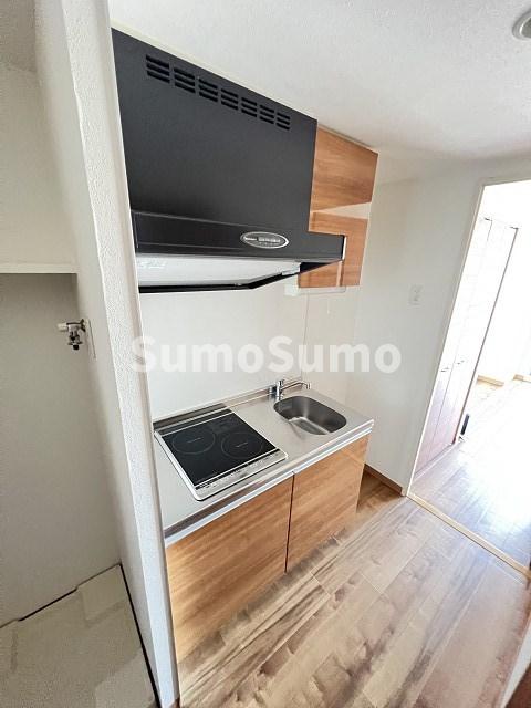 キッチン　コンパクトなキッチンで掃除もラクラク