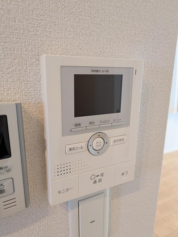 セキュリティ　モニター付きインターホン