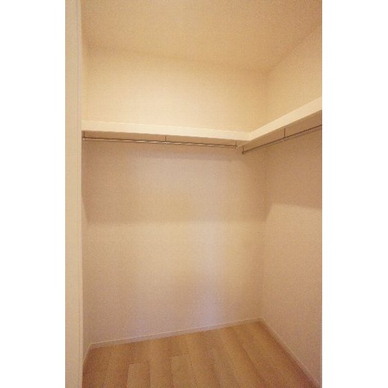 収納　ウォークインクローゼット