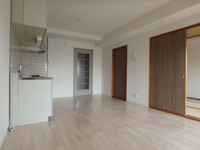 居室・リビング　居間です