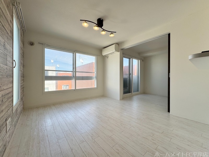 居室・リビング　陽当り良好♪