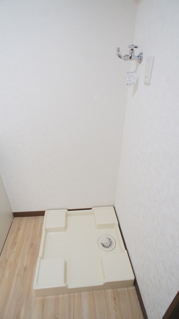 その他　洗濯機置場には防水パンを設置！水漏れも安心です◎