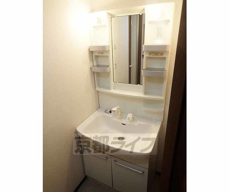 洗面設備　シャンプードレッサーです。