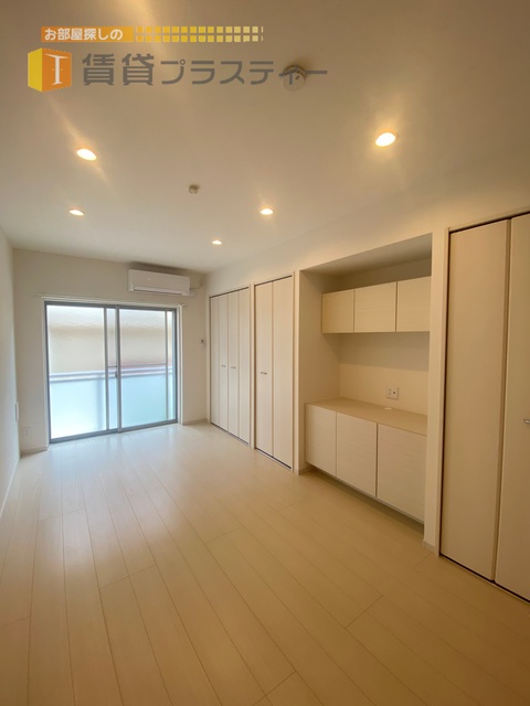 居室・リビング　魅惑のピュアホワイト