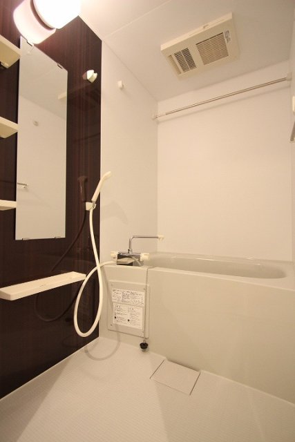 バス・シャワールーム　同物件、別号室の写真