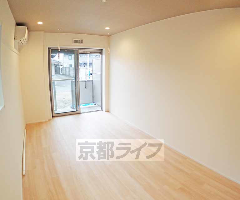 居室・リビング　フローリングでとても綺麗なお部屋です。