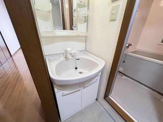 洗面設備　※別部屋の写真です