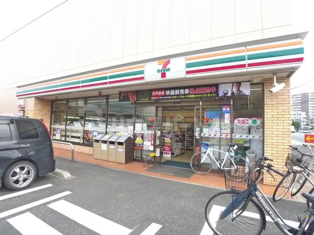 コンビニ　セブンイレブン葛飾東金町4丁目店（コンビニ）まで330m