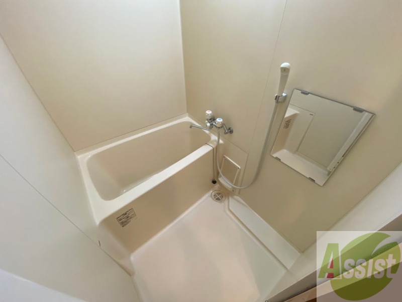 バス・シャワールーム　疲れを癒すには湯船でゆっくりするのが良いですよ。