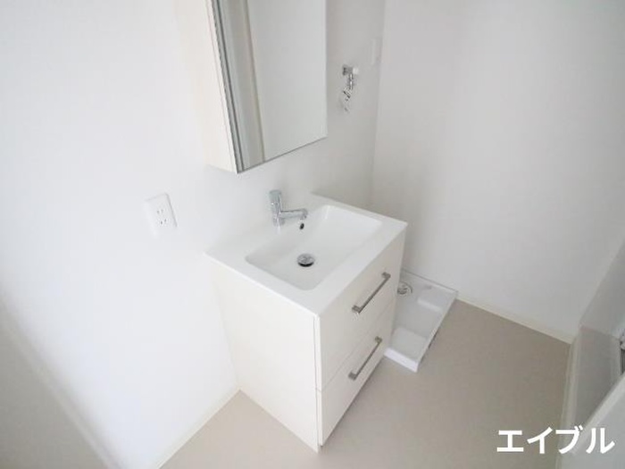 洗面設備　※同シリーズの別の部屋の写真になります。
